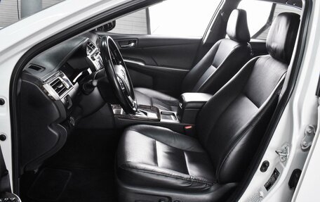 Toyota Camry, 2016 год, 1 920 000 рублей, 10 фотография