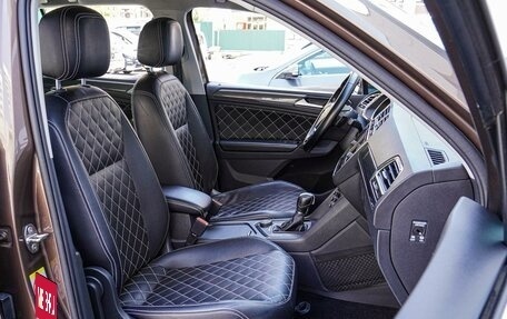 Volkswagen Tiguan II, 2017 год, 2 090 000 рублей, 8 фотография