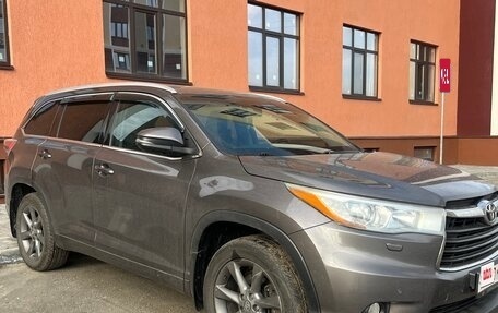 Toyota Highlander III, 2014 год, 3 150 000 рублей, 1 фотография