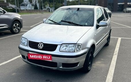 Volkswagen Polo III рестайлинг, 2001 год, 250 000 рублей, 2 фотография