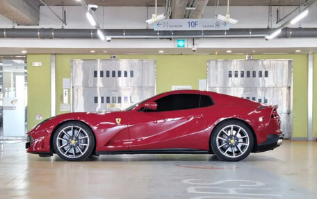 Ferrari 812, 2021 год, 36 467 752 рублей, 2 фотография