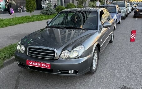 Hyundai Sonata IV рестайлинг, 2005 год, 310 000 рублей, 1 фотография