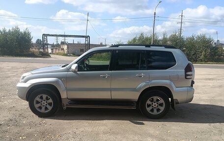 Toyota Land Cruiser Prado 120 рестайлинг, 2004 год, 1 700 000 рублей, 1 фотография