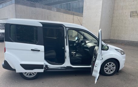 Ford Tourneo Connect II рестайлинг, 2019 год, 1 900 000 рублей, 6 фотография