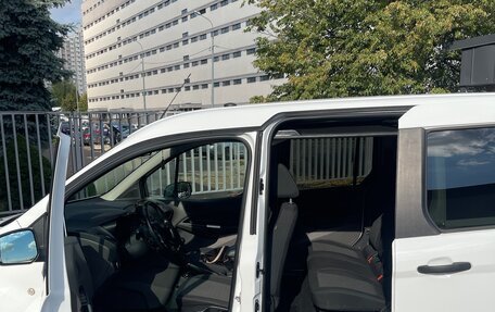 Ford Tourneo Connect II рестайлинг, 2019 год, 1 900 000 рублей, 5 фотография