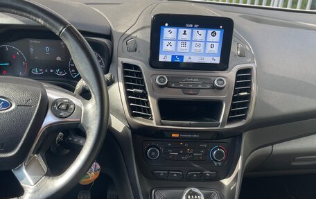 Ford Tourneo Connect II рестайлинг, 2019 год, 1 900 000 рублей, 9 фотография