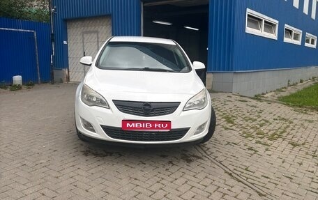 Opel Astra J, 2012 год, 600 000 рублей, 1 фотография