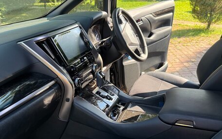 Toyota Vellfire II, 2022 год, 5 555 000 рублей, 8 фотография