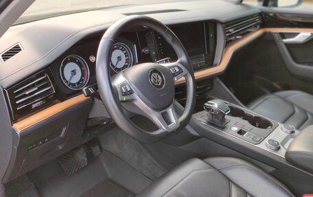Volkswagen Touareg III, 2018 год, 4 500 000 рублей, 8 фотография