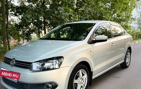 Volkswagen Polo VI (EU Market), 2011 год, 660 000 рублей, 2 фотография