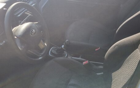 KIA Rio III рестайлинг, 2013 год, 550 000 рублей, 4 фотография