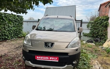 Peugeot Partner II рестайлинг 2, 2010 год, 650 000 рублей, 2 фотография