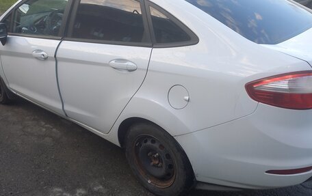 Ford Fiesta, 2016 год, 690 000 рублей, 3 фотография