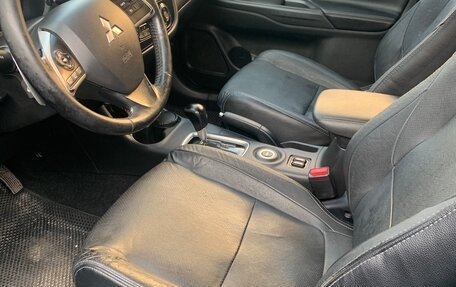 Mitsubishi Outlander III рестайлинг 3, 2014 год, 1 250 000 рублей, 6 фотография