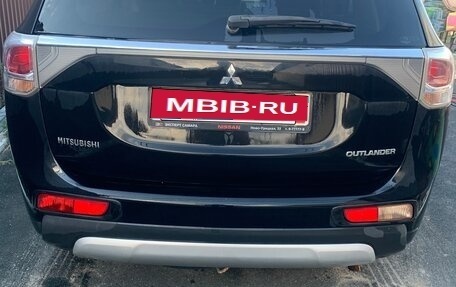 Mitsubishi Outlander III рестайлинг 3, 2014 год, 1 250 000 рублей, 4 фотография