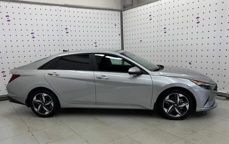 Hyundai Elantra, 2022 год, 2 550 000 рублей, 4 фотография