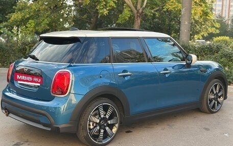 MINI Hatch, 2021 год, 2 990 000 рублей, 6 фотография