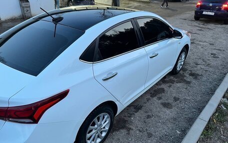 Hyundai Solaris II рестайлинг, 2017 год, 1 180 000 рублей, 2 фотография