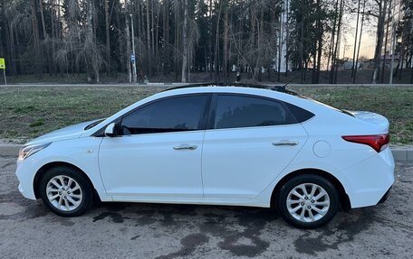Hyundai Solaris II рестайлинг, 2017 год, 1 180 000 рублей, 3 фотография