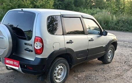 Chevrolet Niva I рестайлинг, 2011 год, 400 000 рублей, 4 фотография