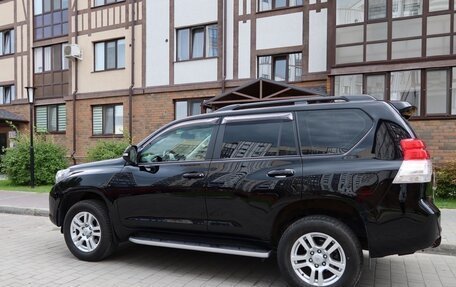 Toyota Land Cruiser Prado 150 рестайлинг 2, 2010 год, 3 650 000 рублей, 8 фотография