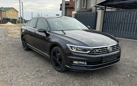 Volkswagen Passat B8 рестайлинг, 2018 год, 2 390 000 рублей, 2 фотография