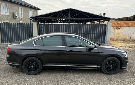 Volkswagen Passat B8 рестайлинг, 2018 год, 2 390 000 рублей, 4 фотография