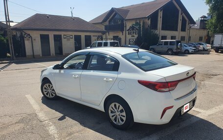 KIA Rio IV, 2020 год, 1 380 000 рублей, 3 фотография