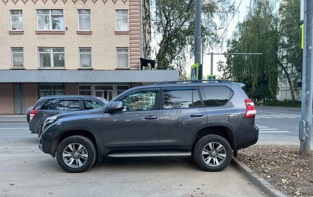 Toyota Land Cruiser Prado 150 рестайлинг 2, 2014 год, 3 150 000 рублей, 4 фотография
