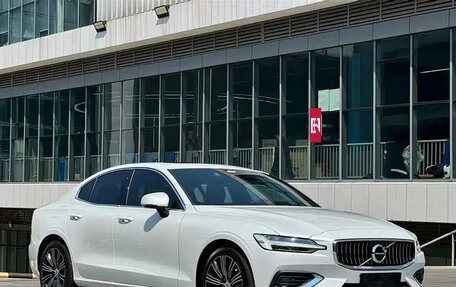 Volvo S60 III, 2022 год, 2 142 027 рублей, 3 фотография