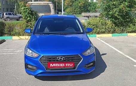 Hyundai Solaris II рестайлинг, 2017 год, 1 350 000 рублей, 2 фотография