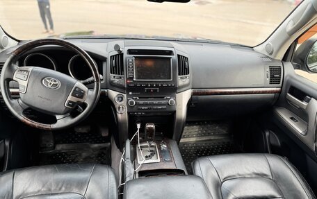 Toyota Land Cruiser 200, 2011 год, 3 350 000 рублей, 10 фотография