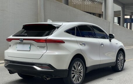 Toyota Harrier, 2022 год, 2 996 000 рублей, 4 фотография