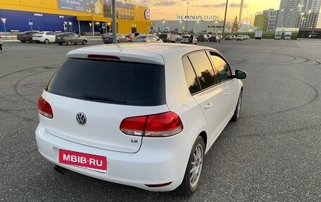 Volkswagen Golf VI, 2011 год, 580 000 рублей, 2 фотография