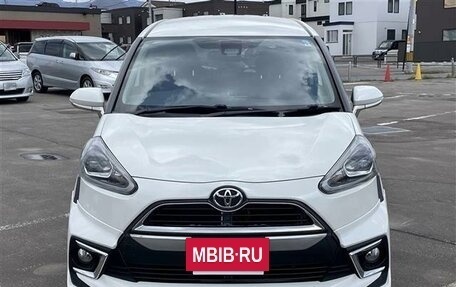 Toyota Sienta II, 2021 год, 1 055 000 рублей, 2 фотография