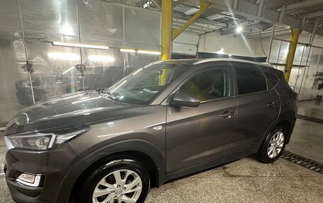 Hyundai Tucson III, 2018 год, 1 750 000 рублей, 2 фотография
