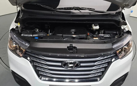 Hyundai Grand Starex Grand Starex I рестайлинг 2, 2021 год, 1 930 000 рублей, 6 фотография