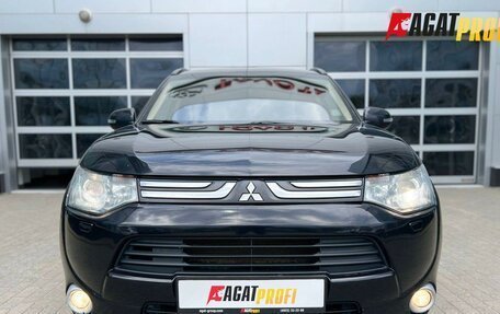 Mitsubishi Outlander III рестайлинг 3, 2012 год, 1 435 000 рублей, 2 фотография