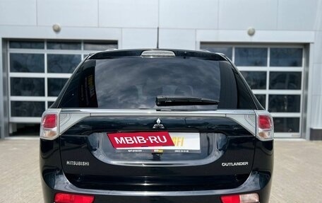 Mitsubishi Outlander III рестайлинг 3, 2012 год, 1 435 000 рублей, 6 фотография