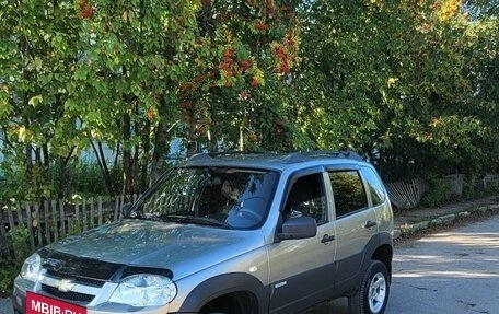 Chevrolet Niva I рестайлинг, 2013 год, 580 000 рублей, 4 фотография