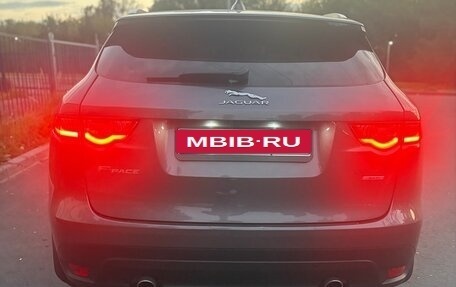 Jaguar F-Pace, 2017 год, 3 050 000 рублей, 5 фотография