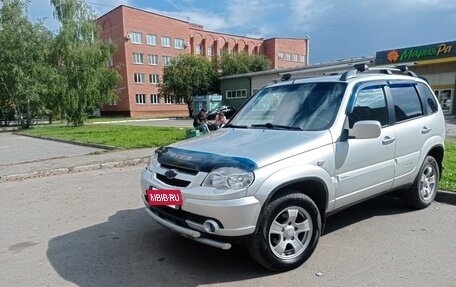 Chevrolet Niva I рестайлинг, 2011 год, 550 000 рублей, 2 фотография