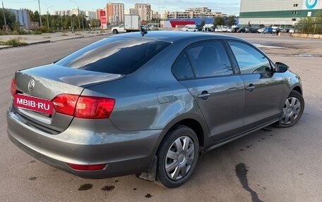 Volkswagen Jetta VI, 2013 год, 990 000 рублей, 4 фотография