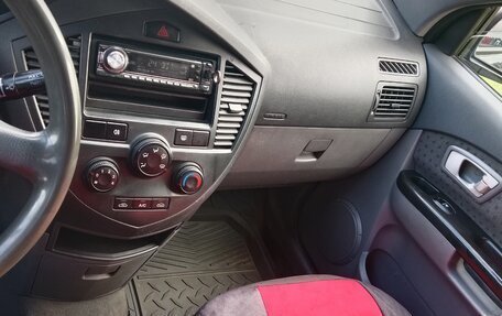 KIA Carens I (RS), 2005 год, 250 000 рублей, 2 фотография