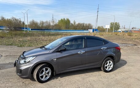 Hyundai Solaris II рестайлинг, 2011 год, 660 000 рублей, 2 фотография