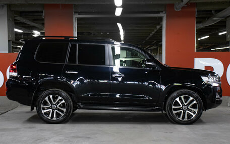 Toyota Land Cruiser 200, 2020 год, 7 298 000 рублей, 4 фотография