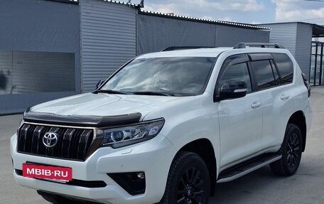 Toyota Land Cruiser Prado 150 рестайлинг 2, 2020 год, 7 500 000 рублей, 5 фотография
