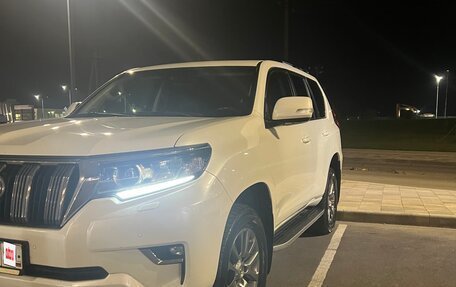 Toyota Land Cruiser Prado 150 рестайлинг 2, 2018 год, 4 200 000 рублей, 2 фотография
