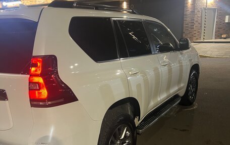 Toyota Land Cruiser Prado 150 рестайлинг 2, 2018 год, 4 200 000 рублей, 4 фотография