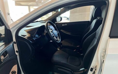 Hyundai Solaris II рестайлинг, 2015 год, 780 000 рублей, 7 фотография